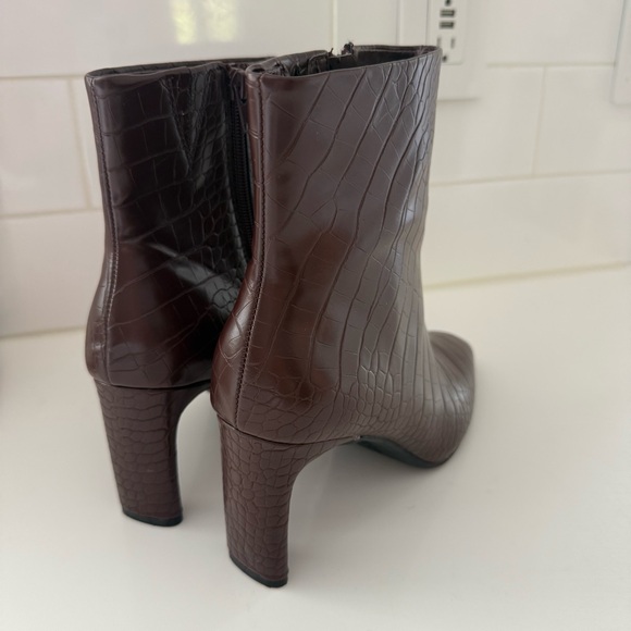 Alfani Brown Croc Embossed Ankle Boots Women’s 8.5 | Square Toe Heels - Picture 3 of 7
